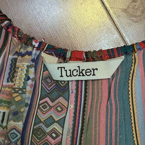 Tucker women’s camisole tank top spaghetti strap 100% silk multicolored size P S - Picture 2 of 9
